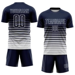 Maillot de football personnalisé à rayures blanches et bleues, imprimé par sublimation Maillot de football personnalisé à rayures blanches et bleues, imprimé par sublimation
