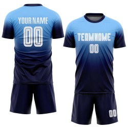 Maillot de football personnalisé bleu clair, blanc et bleu marine, imprimé par sublimation Maillot de football personnalisé bleu clair, blanc et bleu marine, imprimé par sublimation